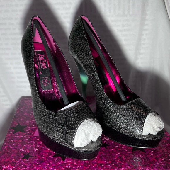 NIB RuPauls Drag Race for Iron Fist Snakeskin Peep Toe Heel | Gradient Heels - Picture 6 of 15